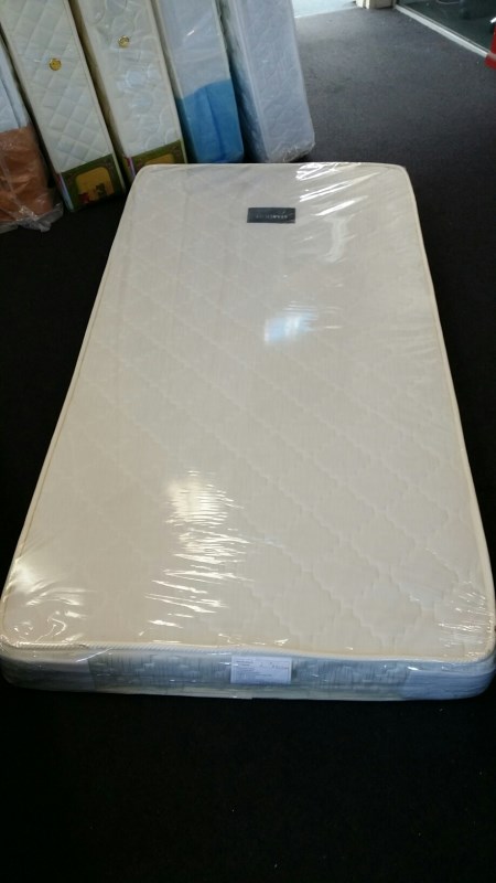 IC 268 hard double mattress